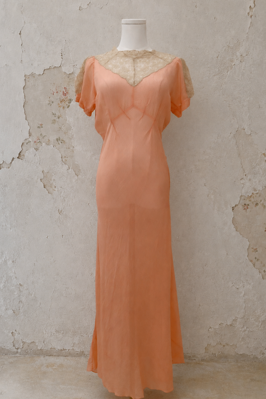 1930s Peach Silk Crepe Bias-Cut Gown and Lace Peignoir Set