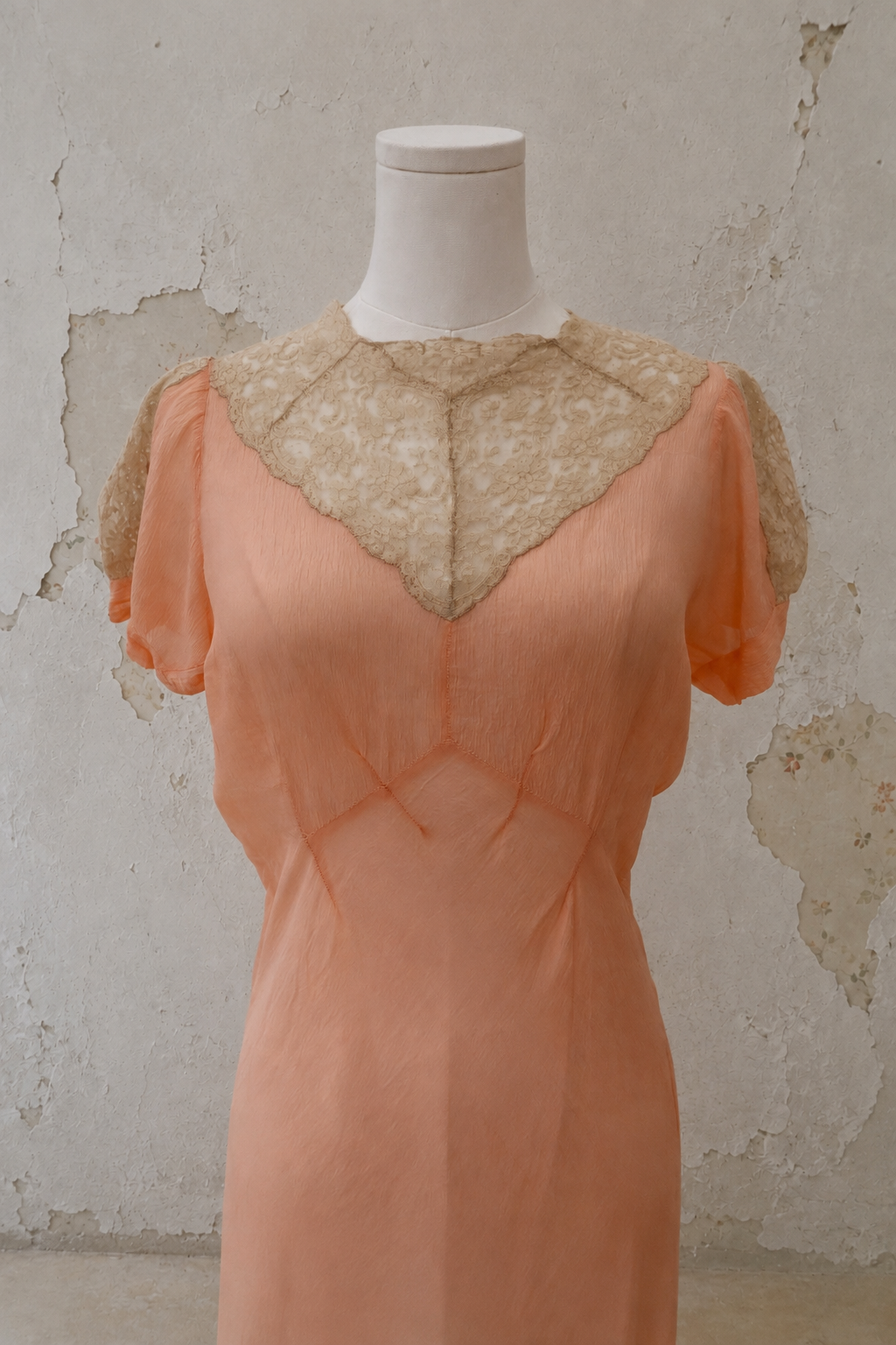 1930s Peach Silk Crepe Bias-Cut Gown and Lace Peignoir Set