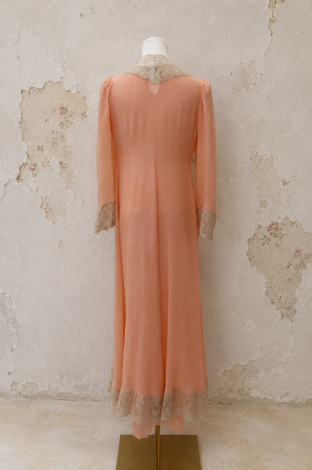 1930s Peach Silk Crepe Bias-Cut Gown and Lace Peignoir Set