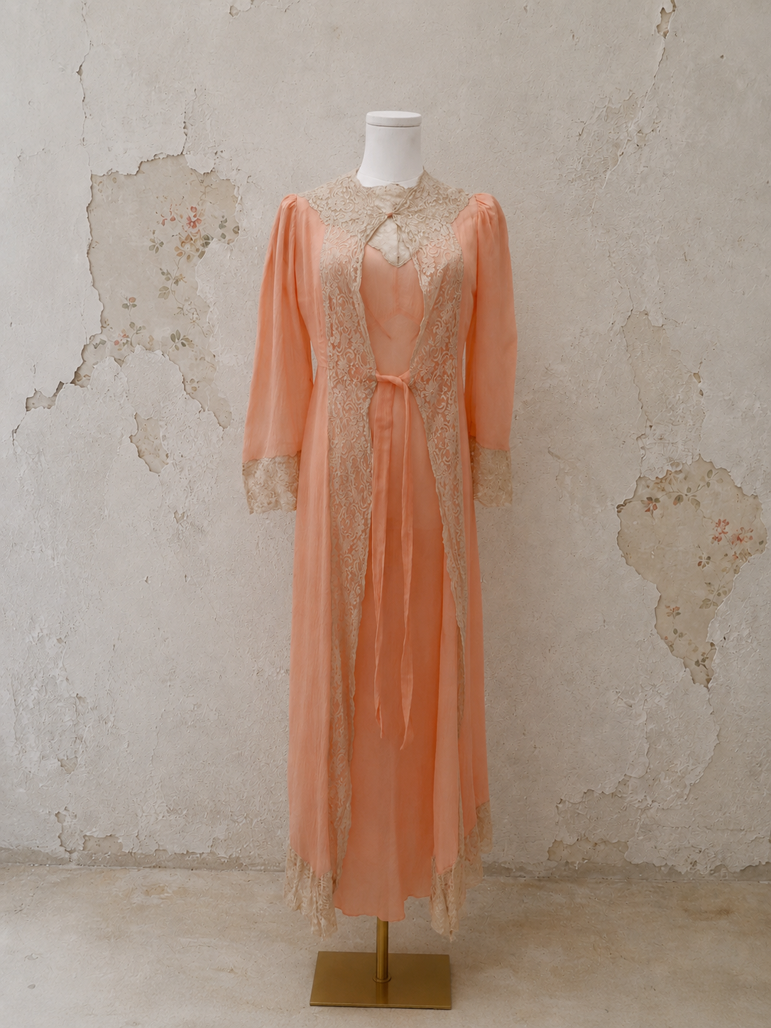 1930s Peach Silk Crepe Bias-Cut Gown and Lace Peignoir Set