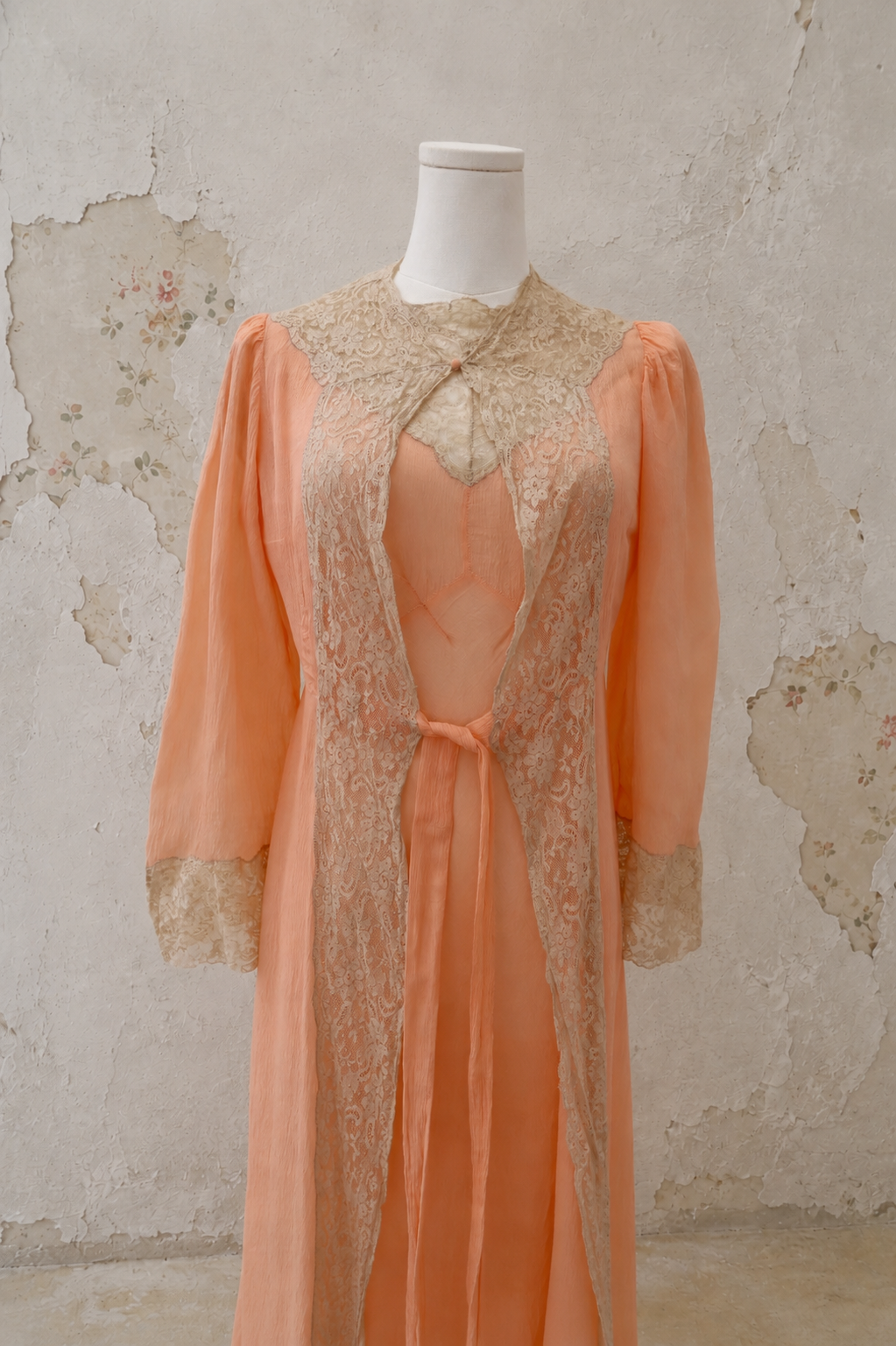 1930s Peach Silk Crepe Bias-Cut Gown and Lace Peignoir Set