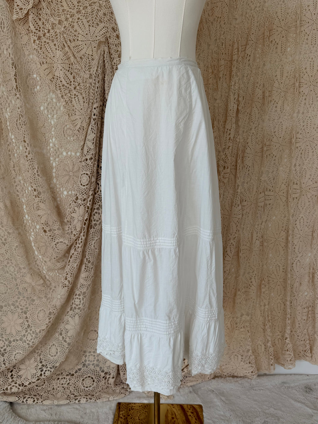 Late Edwardian Cotton Lace Trim Underskirt
