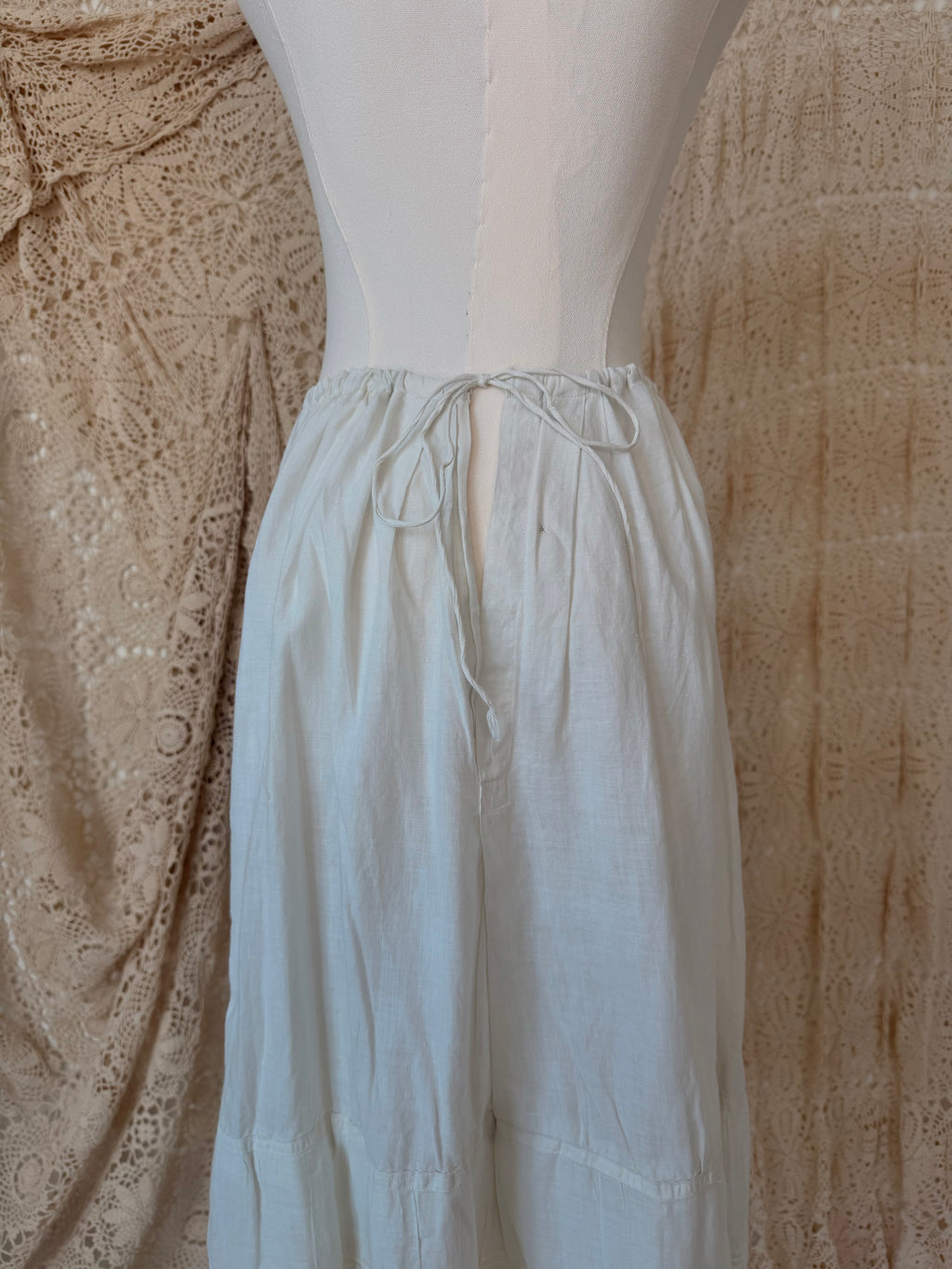 1900s Edwardian Cotton Petticoat with Crochet Lace Trim