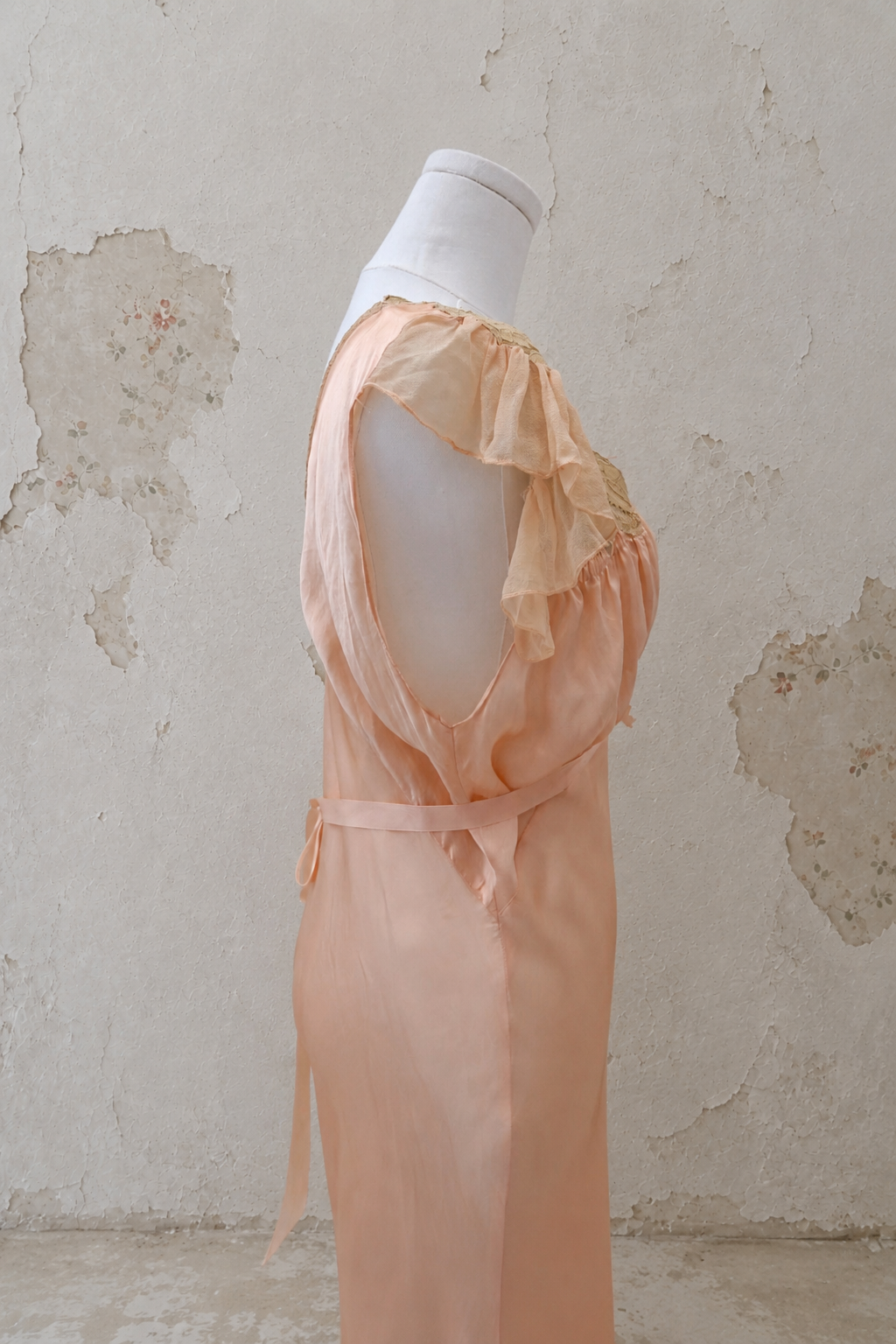 1920s Peach Antique Silk Satin Floor-Length Gown with Chiffon Bodice & Lace Trim