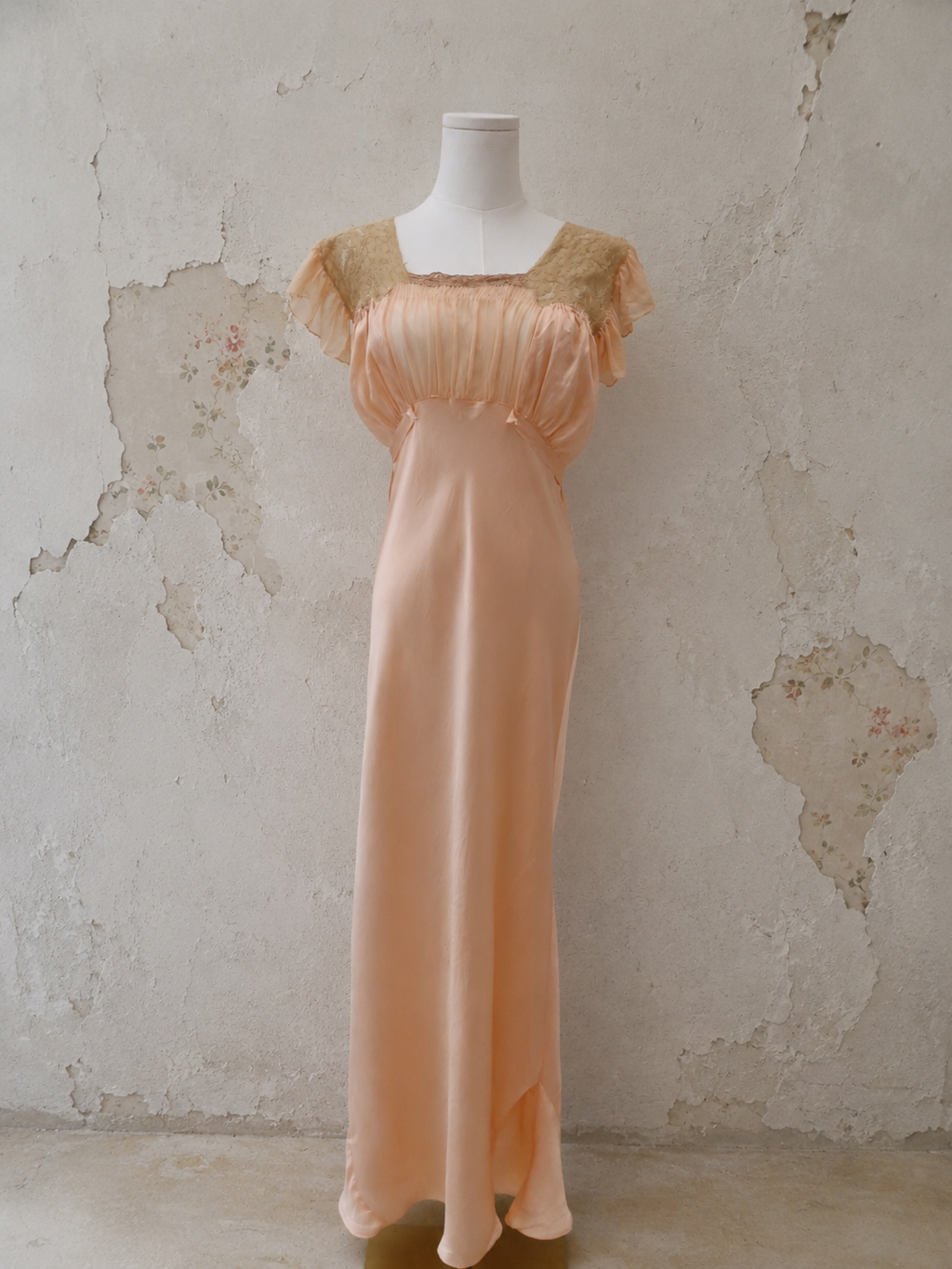 1920s Peach Antique Silk Satin Floor-Length Gown with Chiffon Bodice & Lace Trim